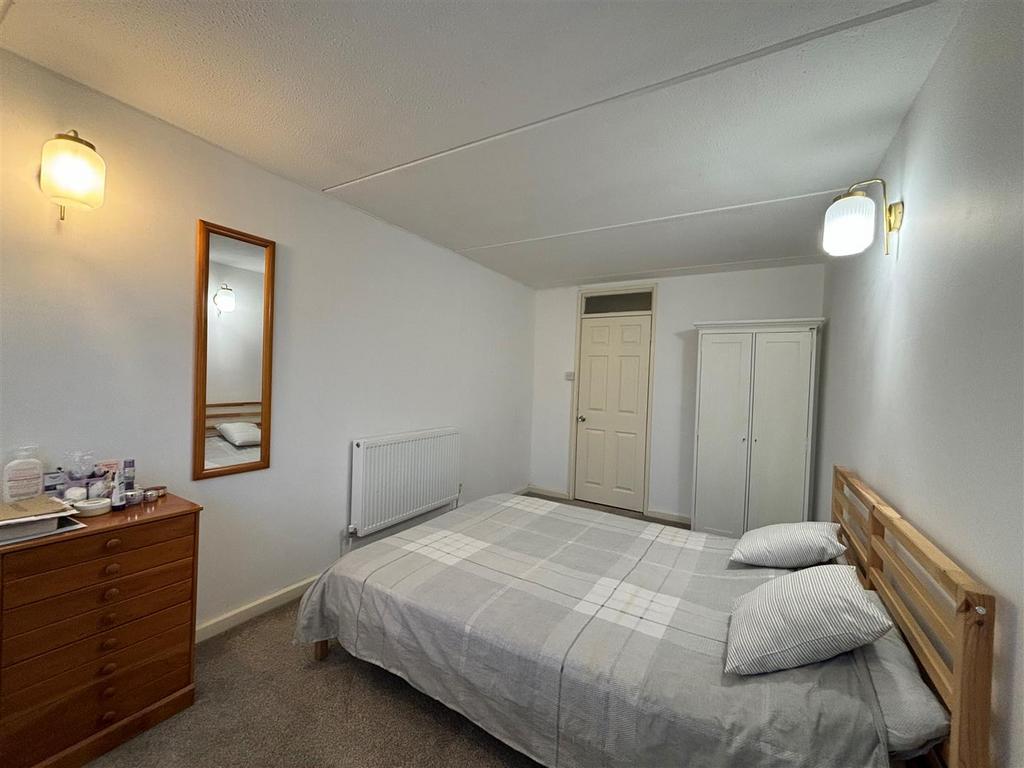 Main Bedroom, Lucas Court, Eden Harper