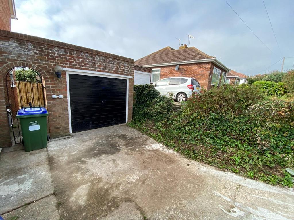 Garage (a).jpg