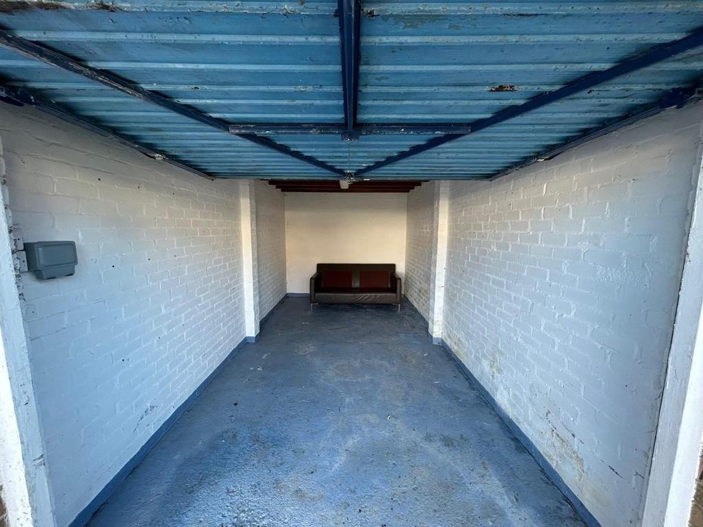 Garage (c).jpg