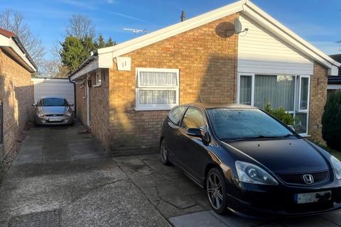 2 bedroom detached bungalow for sale - Worcester Close, Istead Rise, Gravesend, Kent