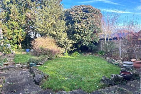 11 Worcester Close, Istead Rise, Gravesend, DA13 9LB