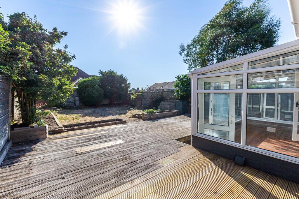 Rosebery Avenue 2 bed detached bungalow for sale £375,000
