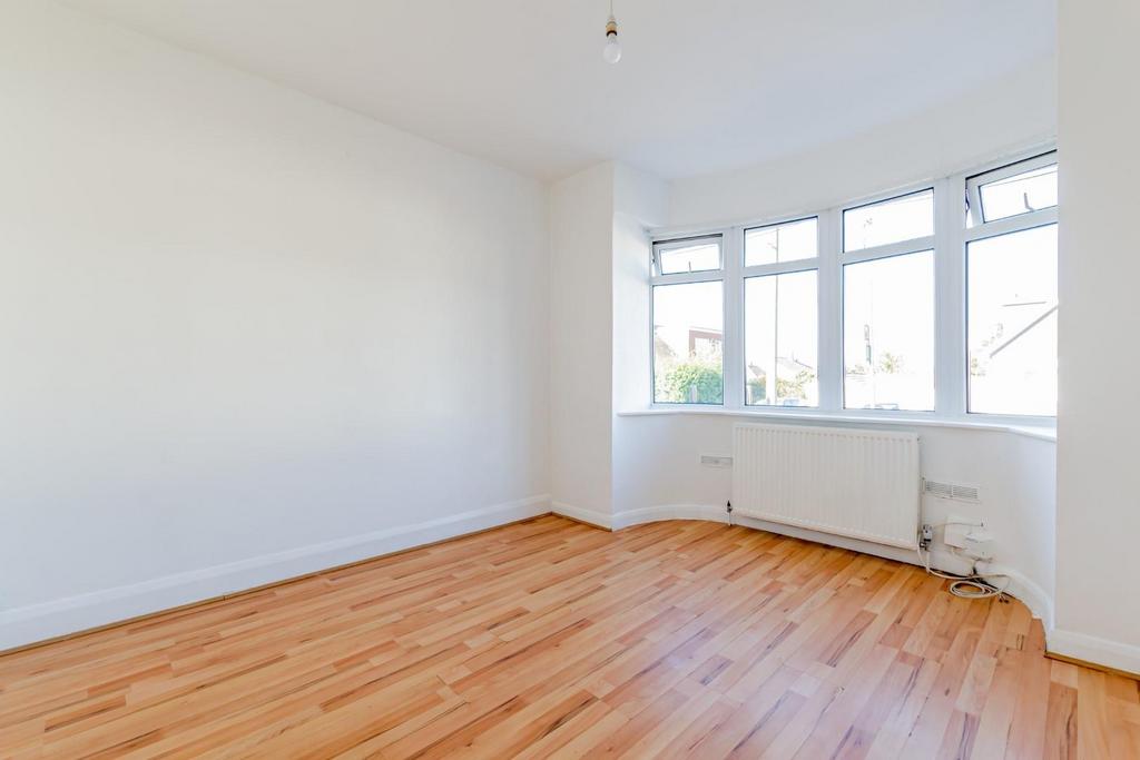 Rosebery Avenue 2 bed detached bungalow for sale £375,000