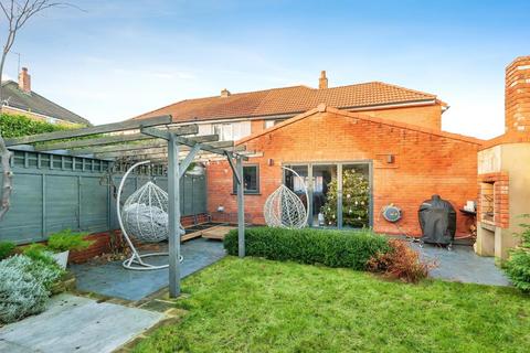 4 bedroom semi-detached house for sale, Westdale Drive, Pudsey