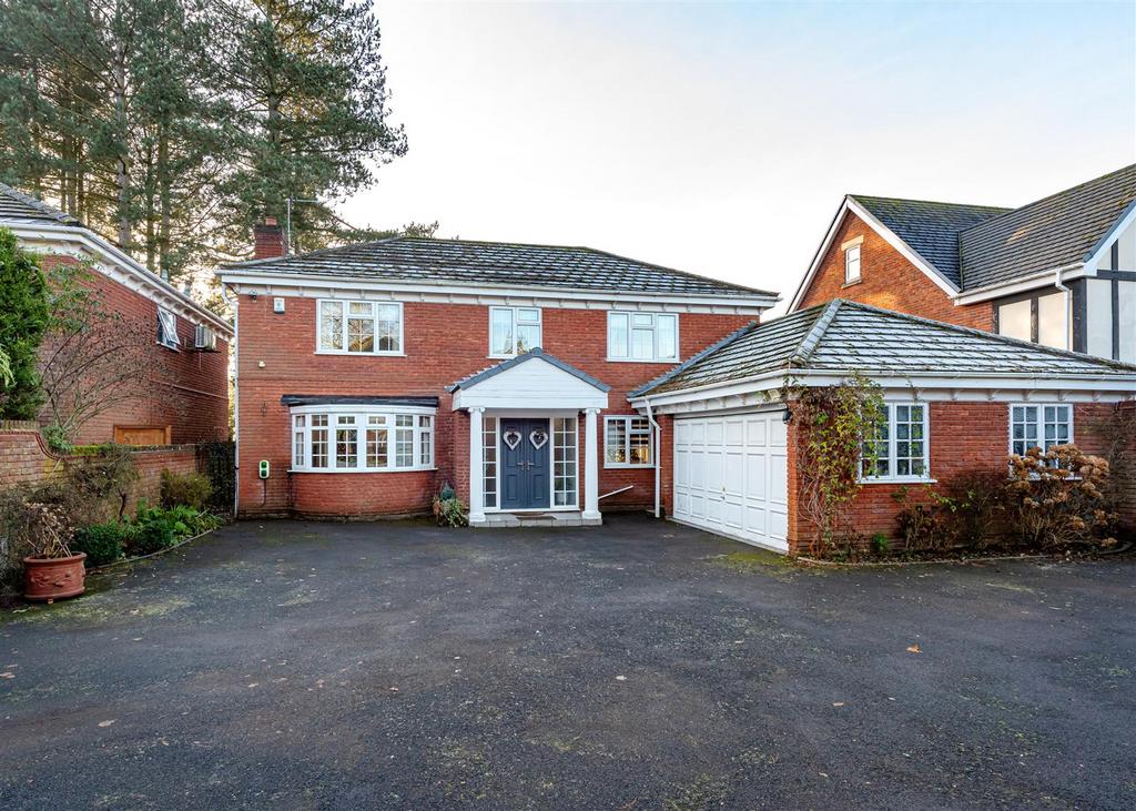2 Greenhill Court, Wombourne, Wolverhampton 4 bed detached house for