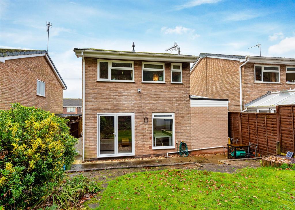 23 Redcliffe Drive-rear.jpg