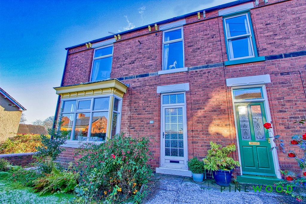 St. Johns Road, Chesterfield S41 4 bed semidetached house for sale £230,000