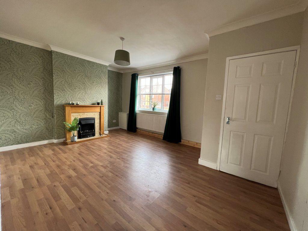 Willow Park, Pontefract, WF8 3 bed terraced house £900 pcm (£208 pw)