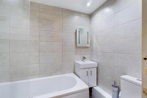 4, Sherwood Court, 4 Nottingham Road, South Croydon, CR2 6LN