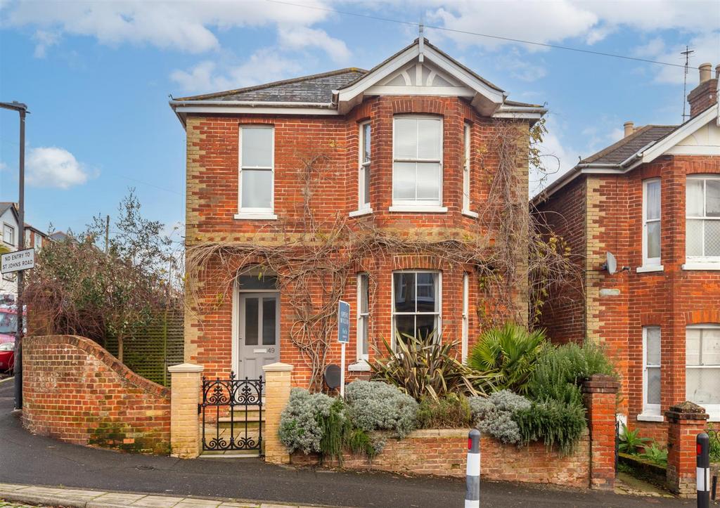 Ryde, Isle of Wight 3 bed detached house to rent £1,475 pcm (£340 pw)