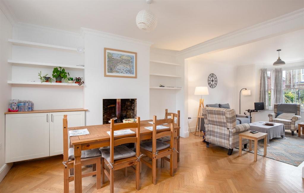Ryde, Isle of Wight 3 bed detached house to rent £1,475 pcm (£340 pw)