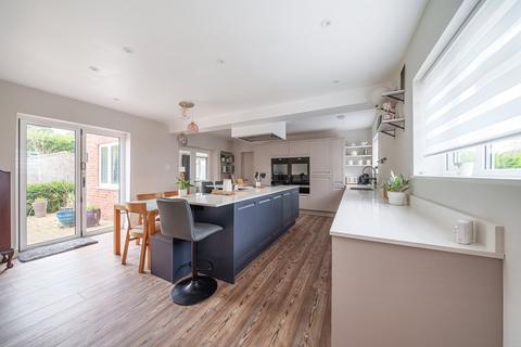 36 Bradford Road, Toddington, Dunstable, LU5 6EQ