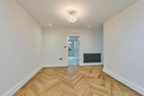 2 bedroom flat for sale, Geoffrey Road, SE4