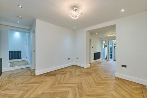 2 bedroom flat for sale, Geoffrey Road, SE4