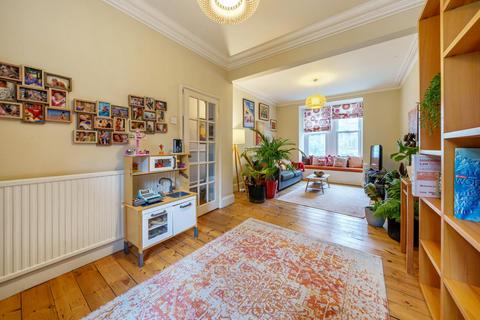 3 Monivea Road, Beckenham, BR3 1HJ