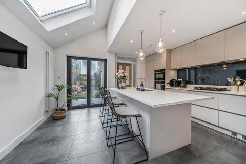 54 Bromley Road, Beckenham, BR3 5NP