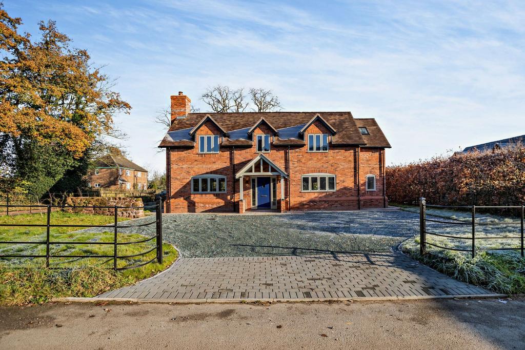 Kynnersley, Telford, Shropshire, TF6 4 bed detached house for sale £