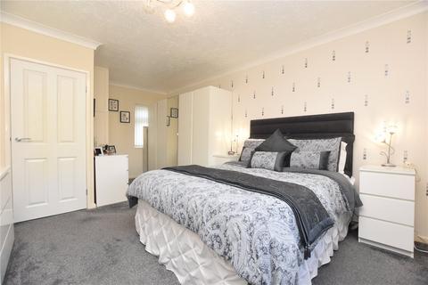 2 bedroom semi-detached house for sale, Parkway, Gildersome, Morley, Leeds