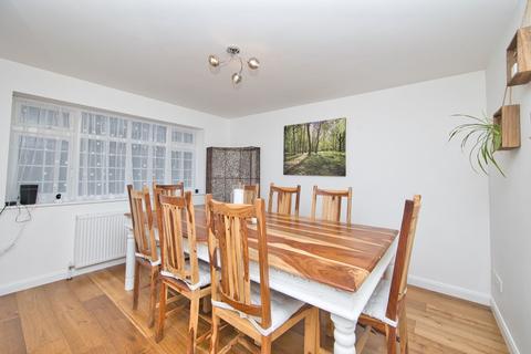 18 Nursery Lane, Whitfield, Dover, CT16 3HD