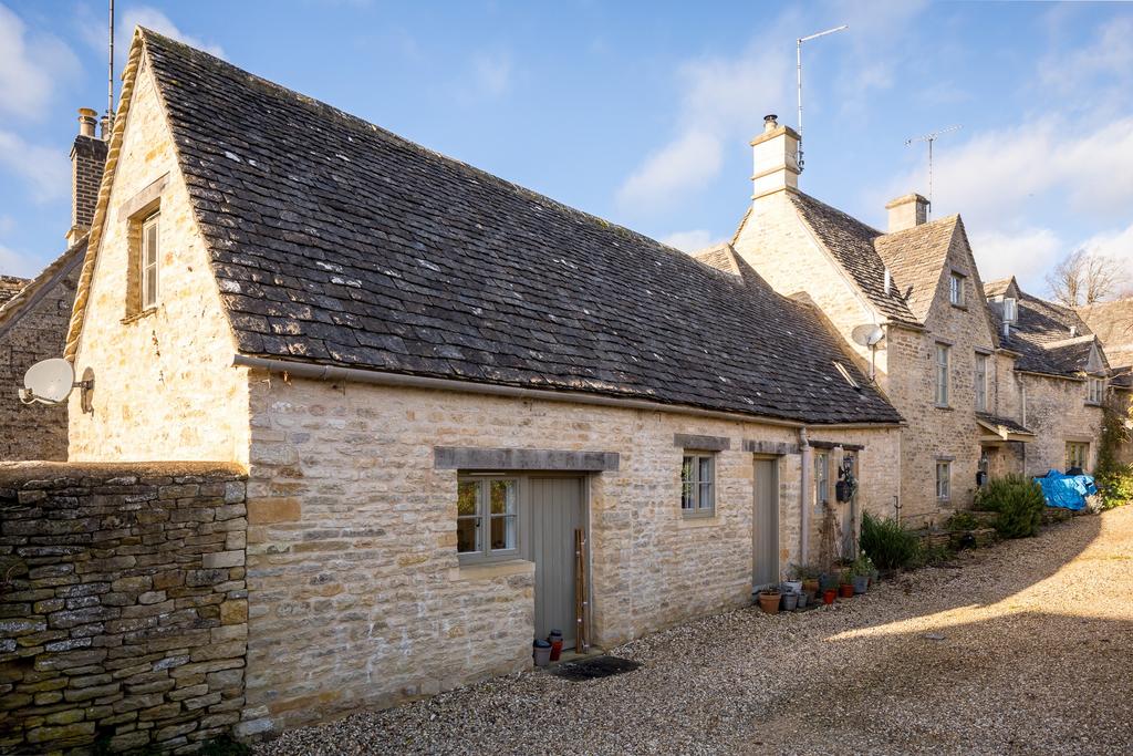 The Square, Bibury GL7 1 bed house for sale £285,000