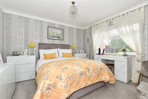 2 bedroom flat for sale, Palm Bay Avenue, Palm Bay, Margate, Kent