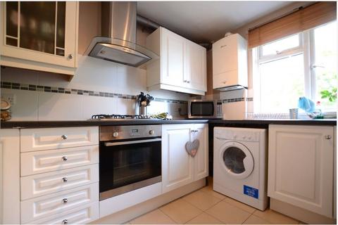 2 bedroom apartment for sale, Queen Elizabeth Drive, Aldershot, Hampshire