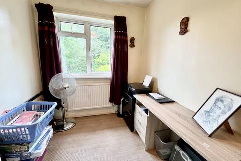 31 Tollway, Chineham, Basingstoke, RG24 8RJ