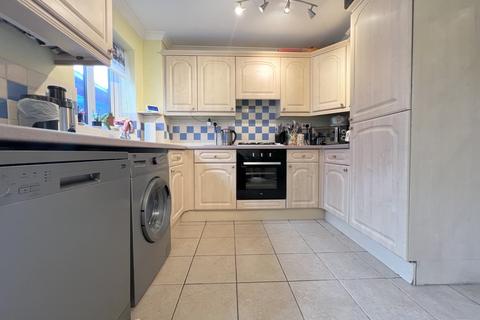 3 bedroom semi-detached house for sale, Galloway Close, Basingstoke, Hampshire