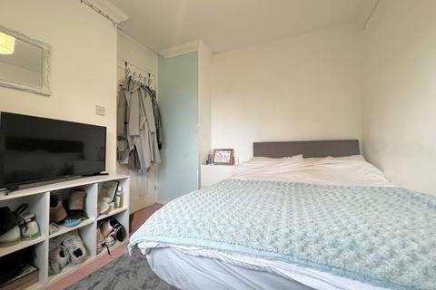 35 Galloway Close, Basingstoke, RG22 6SX