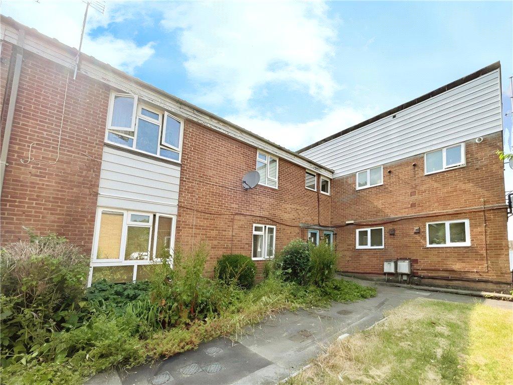 Lydney, Bracknell, Berkshire 1 bed apartment £190,000