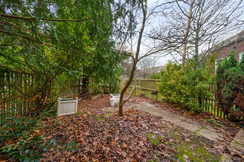 42 Northcott, Bracknell, RG12 7WR