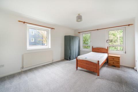 42 Northcott, Bracknell, RG12 7WR