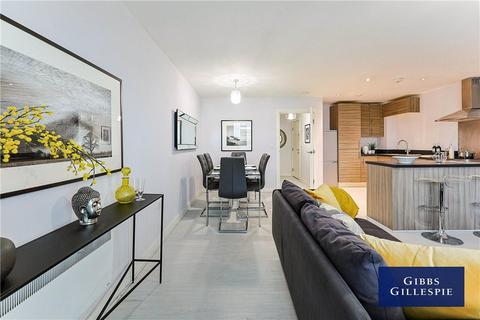 3 bedroom apartment for sale, Pump House Crescent, Brentford, Middlesex