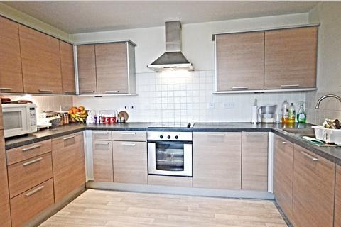 2 bedroom apartment for sale, Tuns Lane, Slough, Berkshire