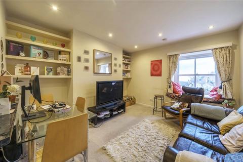 3 bedroom apartment for sale - London, London SW2