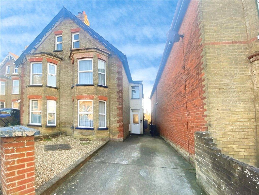 Yarborough Road, East Cowes, Isle of Wight 4 bed semidetached house