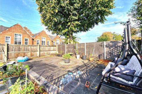 3 bedroom end of terrace house for sale, Queens Road, Farnborough, Hampshire