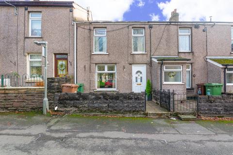 3 bedroom terraced house for sale, Station Road, Risca, Newport. NP11