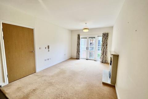 2 bedroom apartment for sale - Redfields Lane, Church Crookham, Fleet GU52