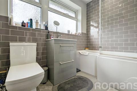21 Beacon Close, Wrecclesham, Farnham, GU10 4PA