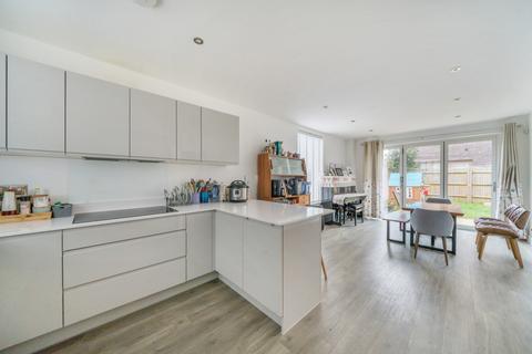 12 Barton Fields Road, Headington, Oxford, OX3 9FQ