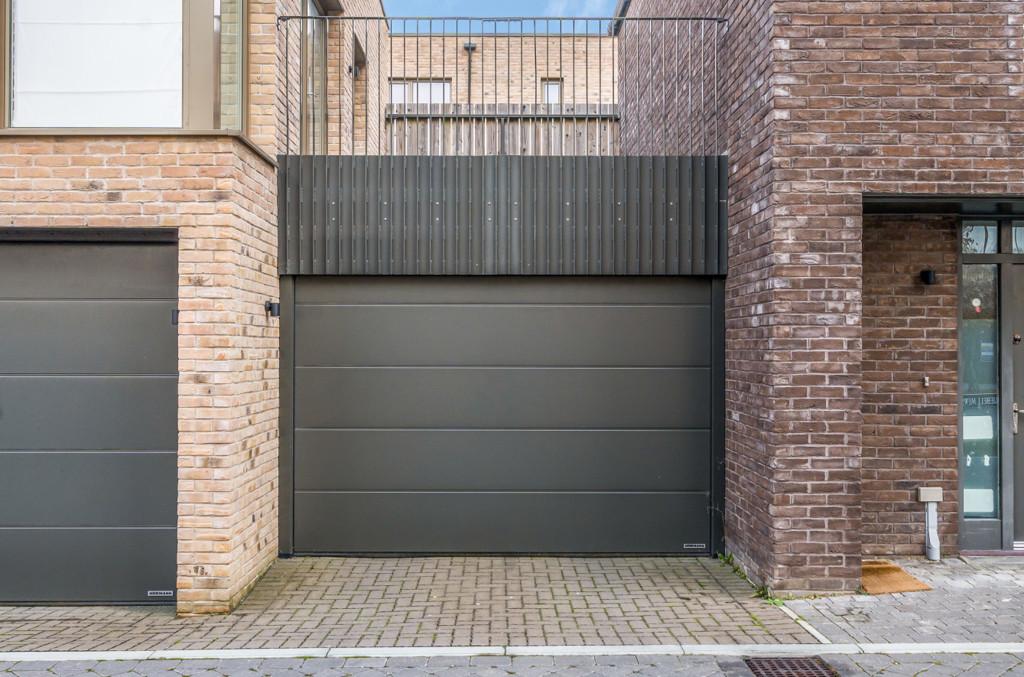 Gated Tandem Carport