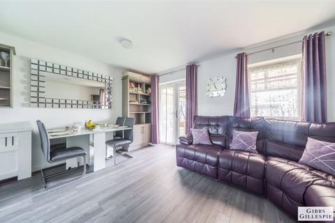 2 bedroom semi-detached house for sale - Hurrell Drive, Harrow, Middlesex