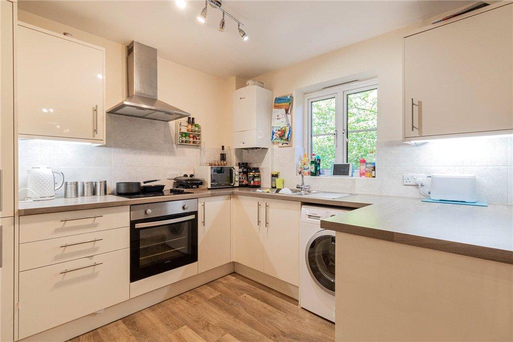 Wye Gardens, Fryers Lane, High 2 bed apartment for sale £200,000