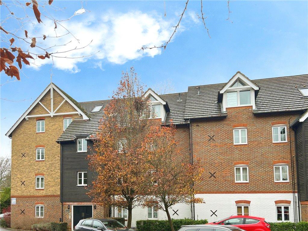 Wye Gardens, Fryers Lane, High 2 bed apartment for sale £200,000