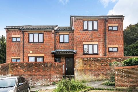 1 bedroom apartment for sale, Chairborough Road, High Wycombe