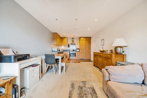 2 bedroom apartment for sale, Coyle Drive, Ickenham, Uxbridge