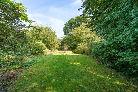 102 Copthall Road West, Ickenham, Uxbridge, UB10 8HT