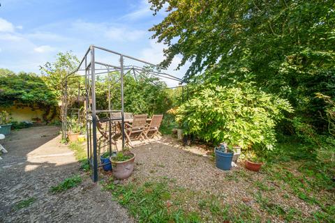 102 Copthall Road West, Ickenham, Uxbridge, UB10 8HT