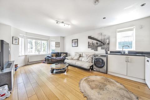 2 bedroom apartment for sale, Swakeleys Road, Ickenham, Uxbridge